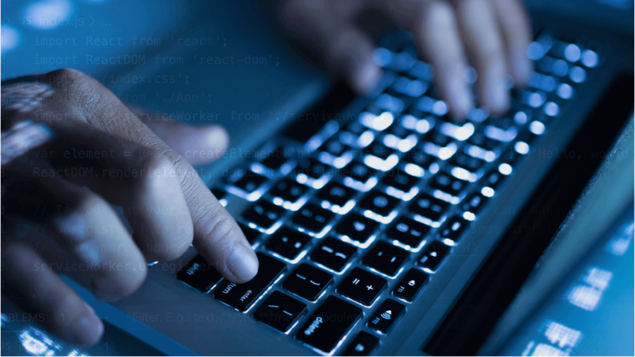 Uma mão e um teclado