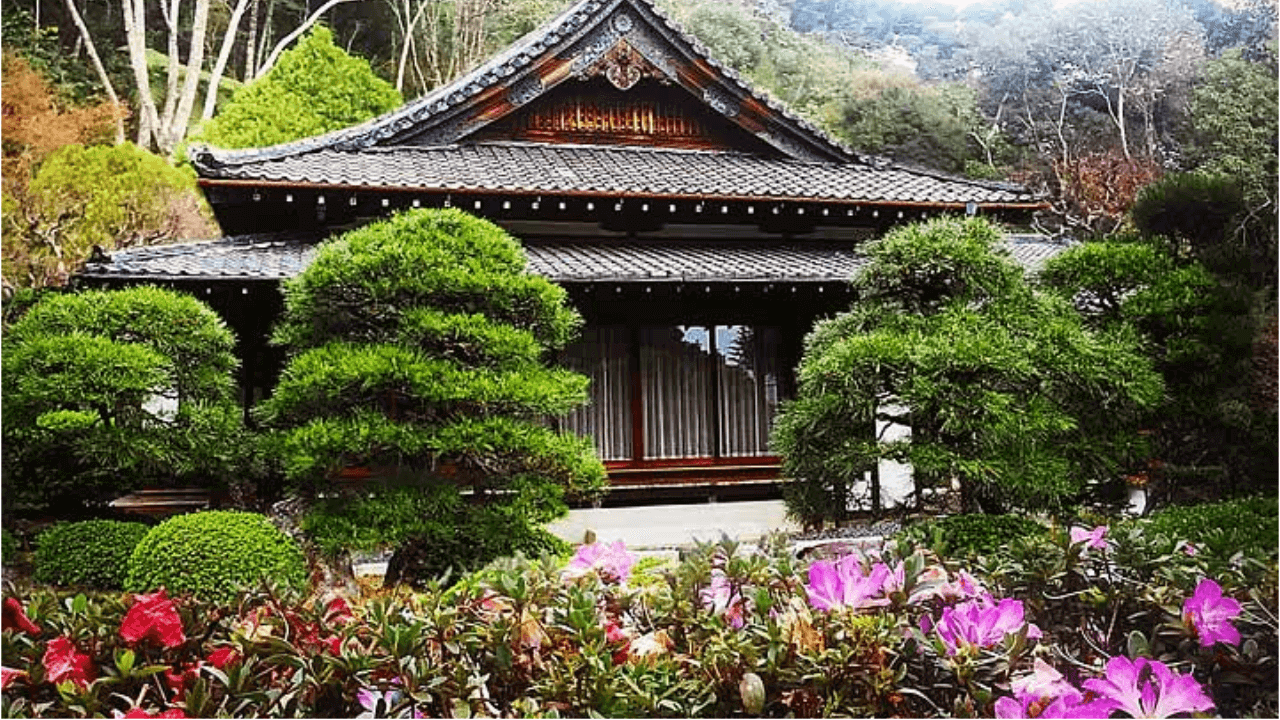 Uma mão e um teclado